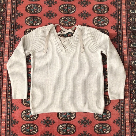 Banana Republic Lace Back Pullover Sweater - Picture 7 of 9